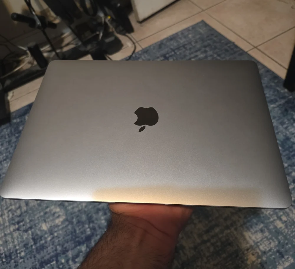 Apple MacBookAir 13 Inch - Sleek Gray Finish
